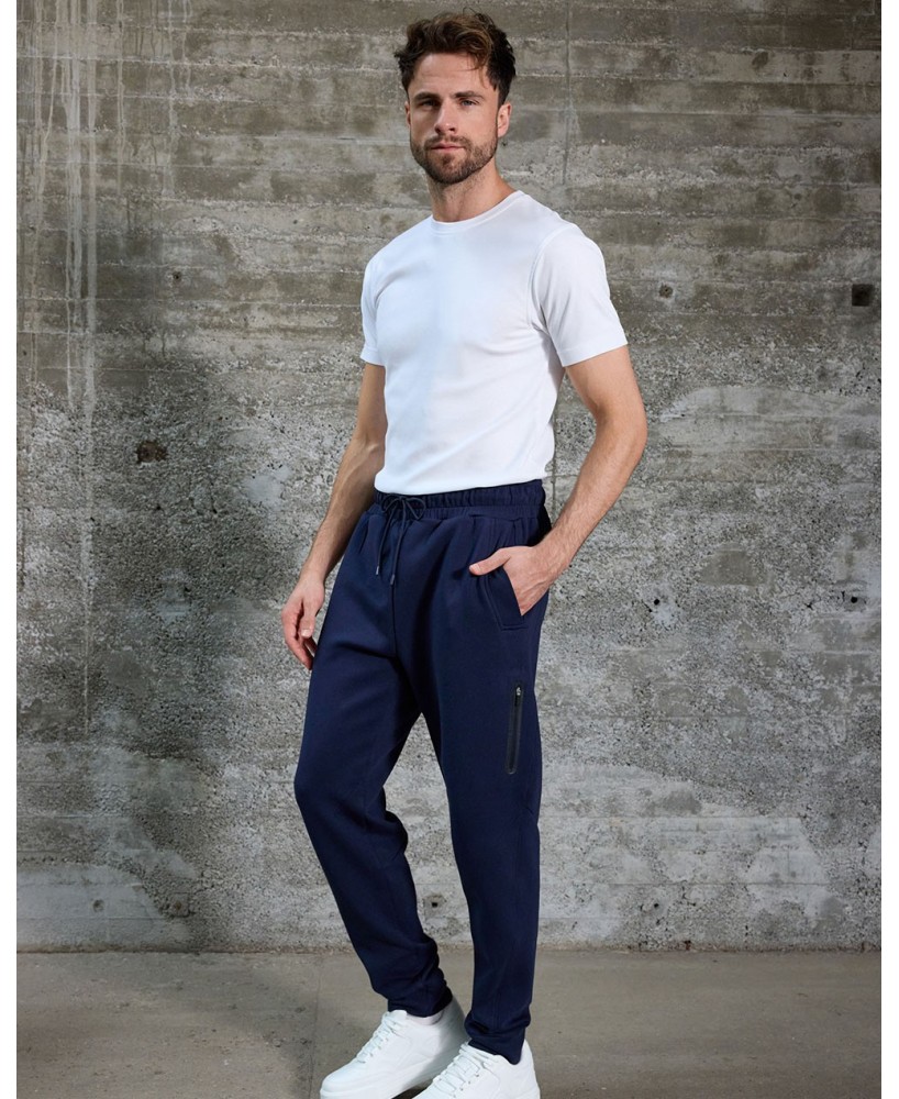 Pantalones elegantes de aspecto técnico.