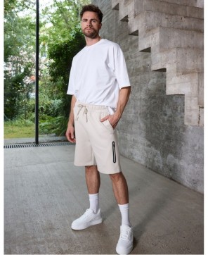 Pantalones cortos elegantes con aspecto técnico