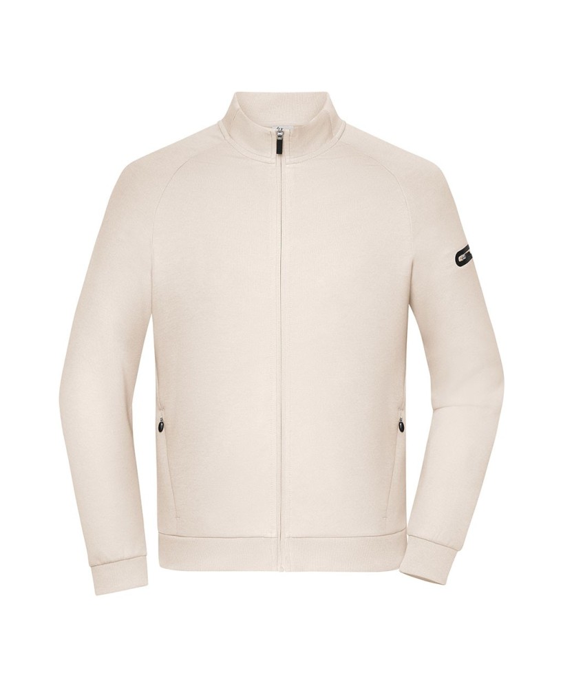 Chaqueta elegante con aspecto técnico.